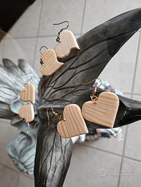 Orecchini on legno a mano
