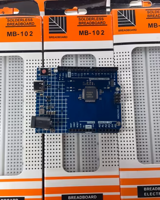 Arduino Uno R4 Minima Custom Maker Edition