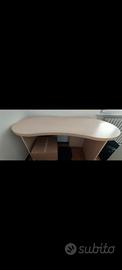 scrivania in legno
