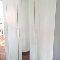 Armadio Ikea Brimnes bianco 3 ante con specchio