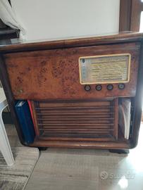 Radio vintage da arredamento