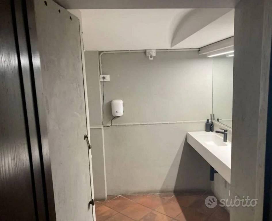 Immobile in asta di 642 m² con più di 5 locali a M - Vista 4