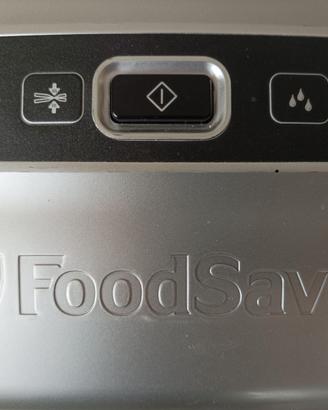 FoodSaver FFS015X + 4 ROTOLI FoodSaver