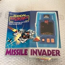Videogioco vintage missile invader