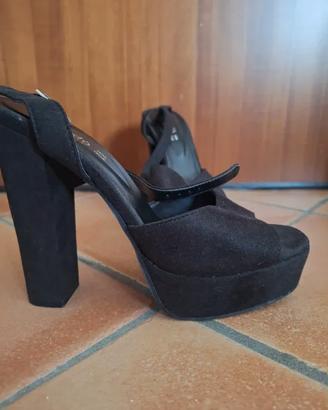 Sandali con tacco largo e plateau  Neri