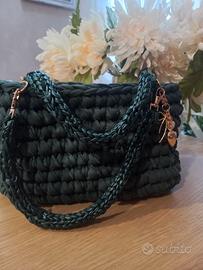 Borsa in fettuccia di cotone ad uncinetto 