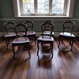 Sei sedie d’epoca in legno lavorato