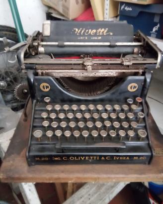 Macchina da scrivere Olivetti M20