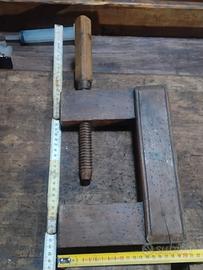 Antichi morsetti falegname