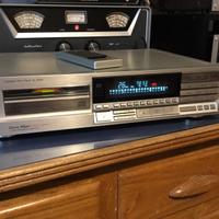 Lettore CD Technics SL-P 550