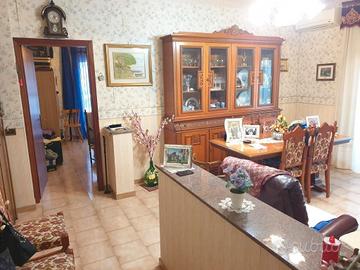 4 vani con terrazzino pressi scuola vittorini