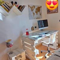 Scrivania e comodino in pallet