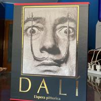 “Dalí: l’opera pittorica” Taschen, cofanetto