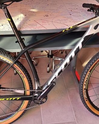 Scott scale RC World Cup 900. Taglia L  anno 2020
