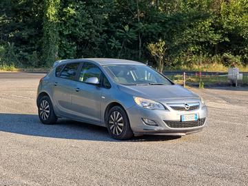 Opel Astra 1.7 CDTI 110CV 5 porte Cosmo E5 Manuale