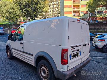 Ford connect 1. 8 gasolio l'unico proprietario 