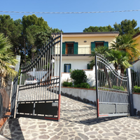 Appartamenti in villa vista mare e monti