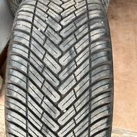 Gomme 235/55 r17