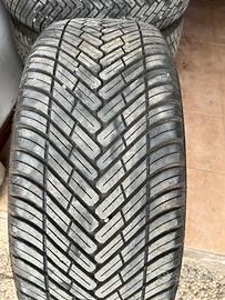 Gomme 235/55 r17