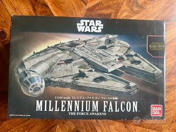 Bandai Star Wars MilleniumFalcon + kit luci custom