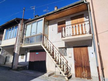 Casa indipendente di 76 m² con 5 locali a Entracqu