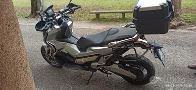 moto Honda x adv 750