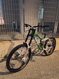 Kona stinky Deluxe 2010 