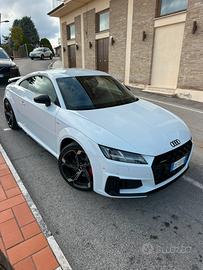 Audi TT 45 TFSI S-Line Competition 245CV