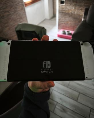 Nintendo switch OLED nuova usata 1 volta 