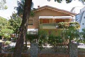 Appartamento con entrata indipendente piano terra