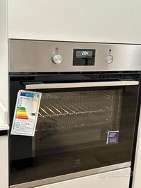 Forno SurroundCook Electrolux KOFGC40BX