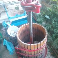 Torchio per uva – legno & ghisa 