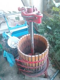 Torchio per uva – legno & ghisa 