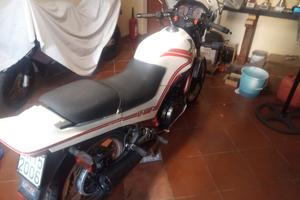 Honda VF 400 - 1984