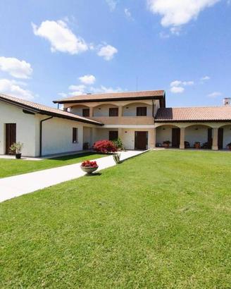 Immobile in asta di 747 m² con più di 5 locali e b