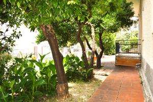 3 LOCALI A SAN LUCIDO