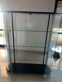 Vetrina in vetro ovale e legno