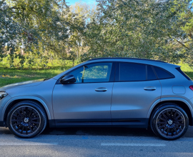 Mercedes GLA 200 D Automatic (GrigioMontagnaOpaco)