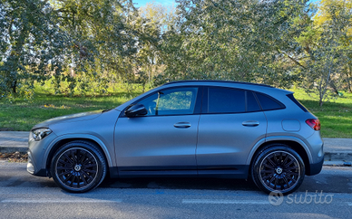 Mercedes GLA 200 D Automatic (GrigioMontagnaOpaco)