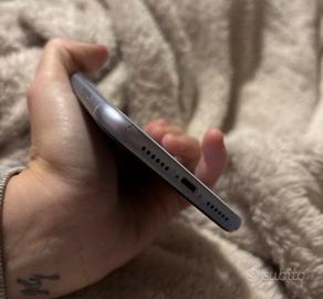 IPHONE 11 - 64 GB VIOLA PREZZO TRATTABILE