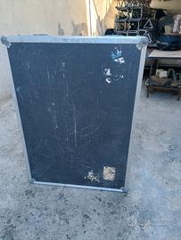 FLYCASE