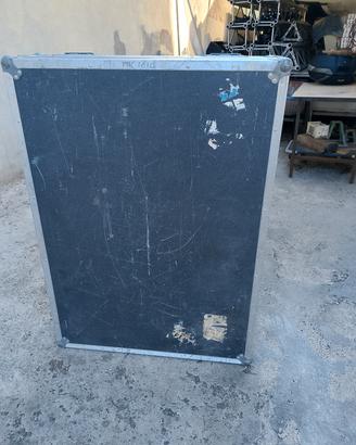 FLYCASE