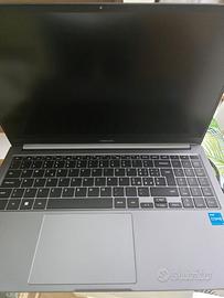 computer portatile samsung book 4