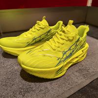 scarpe running carbonio mai indossate 44