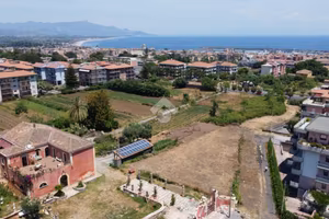 TER. RESIDENZIALE A RIPOSTO