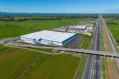 Immobile di 20000 m² a Balocco