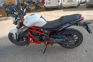 Benelli 300 in perfette condizioni