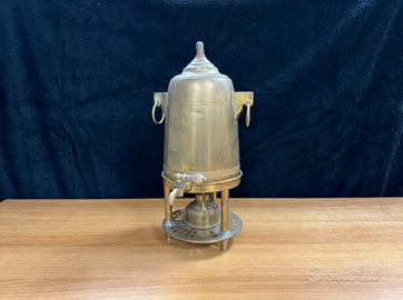 Antico samovar scaldacqua in ottone d'epoca