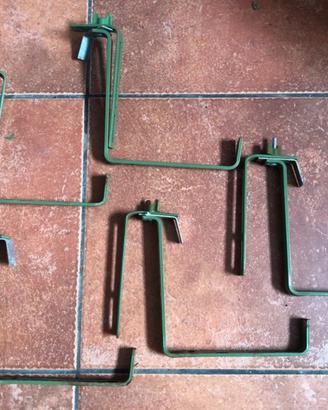 Ganci aggiustabili per fioriere