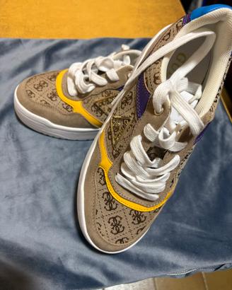 Scarpe Guess